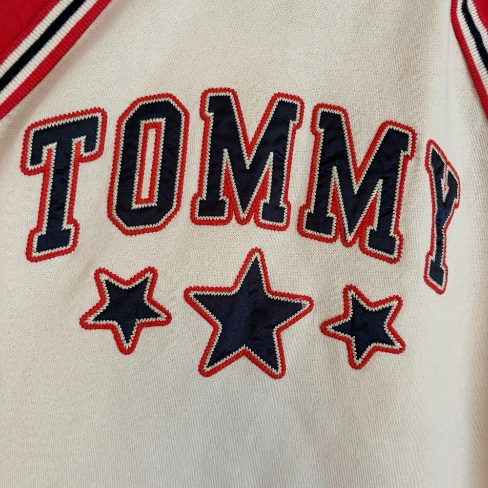 Tommy Hilfiger small snag